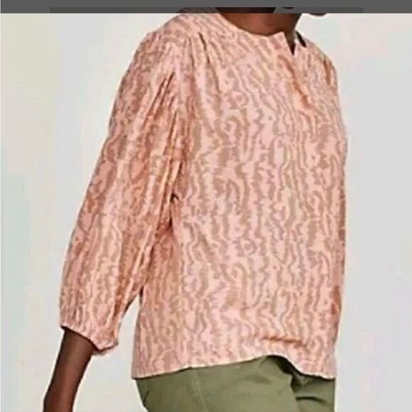 Elizabeth and James drop button front blouse size L in peach - Picture 11 of 11